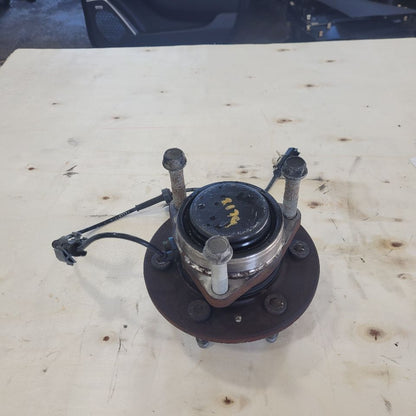 2019 ESCALADE OEM FRONT HUB 2WD RWD 48K MILES 25695 - image 2