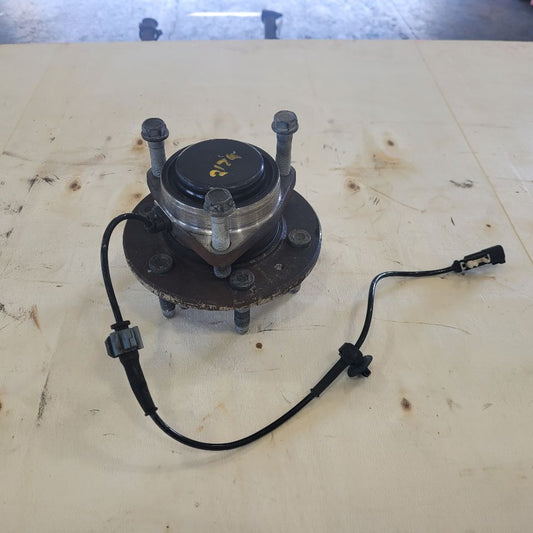 2019 ESCALADE OEM FRONT HUB 2WD RWD 48K MILES 25696 - image 1