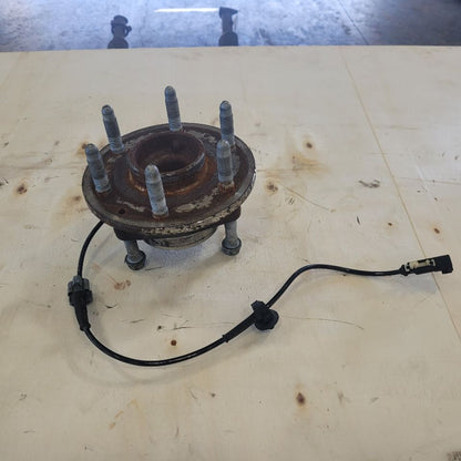 2019 ESCALADE OEM FRONT HUB 2WD RWD 48K MILES 25696 - image 4