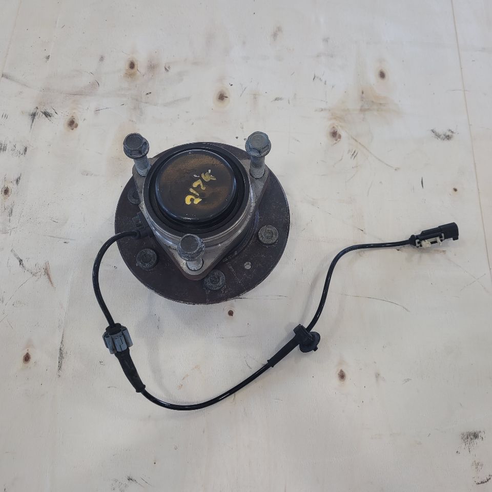 2019 ESCALADE OEM FRONT HUB 2WD RWD 48K MILES 25696 - image 6