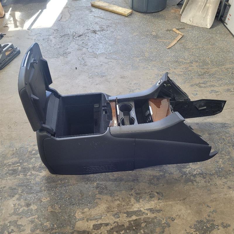 2019 ESCALADE CENTER CONSOLE BLACK 25699 - image 9