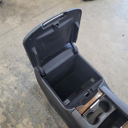2019 ESCALADE CENTER CONSOLE BLACK 25699 - image 10