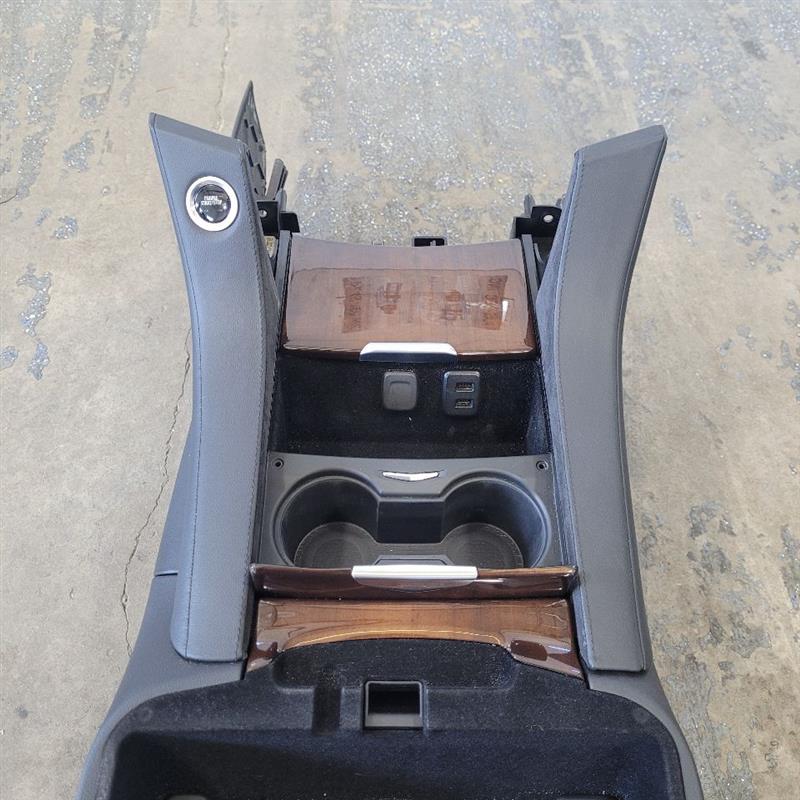 2019 ESCALADE CENTER CONSOLE BLACK 25699 - image 15