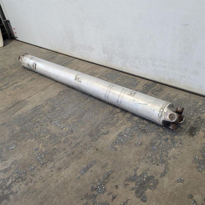 2019 ESCALADE 2WD REAR DRIVESHAFT 23486754 48K 25700 - image 3