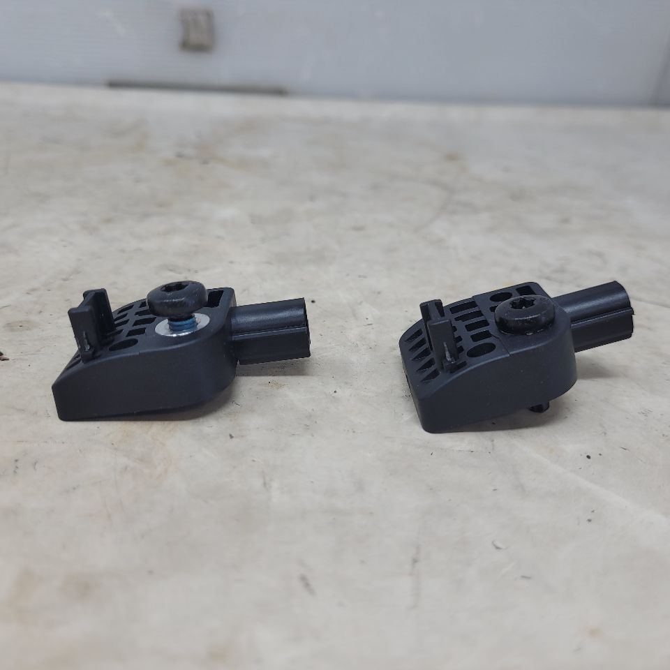 2019 ESCALADE PAIR OF SRS CRASH SENSOR 26671010 25718 - image 6