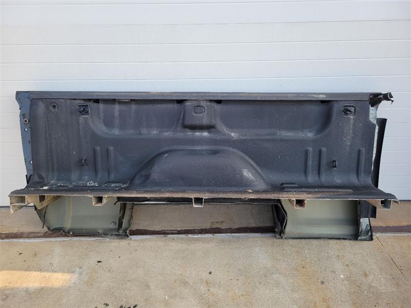 2017 SILVRDO15 LH 6'6" BOX BED SIDE GASOLINE MET 25720 - image 1