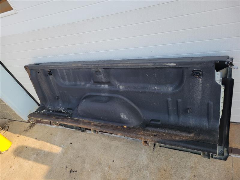 2017 SILVRDO15 LH 6'6" BOX BED SIDE GASOLINE MET 25720 - image 7