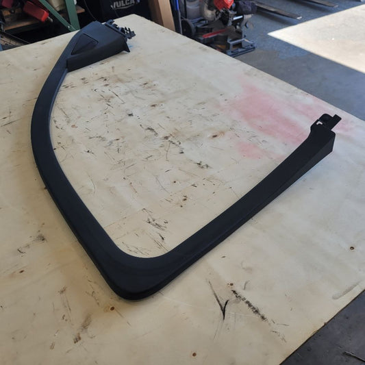 2019 ESCALADE LH FRONT UPPER DOOR TRIM PANEL 25730 - image 2