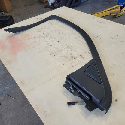 2019 ESCALADE LH FRONT UPPER DOOR TRIM PANEL 25730 - image 3