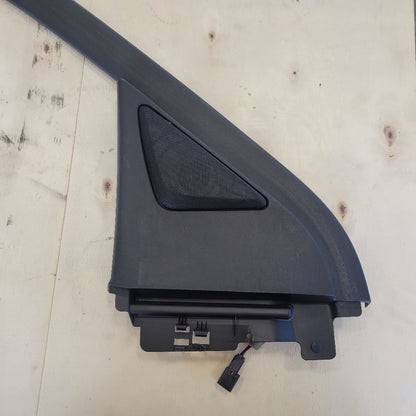 2019 ESCALADE LH FRONT UPPER DOOR TRIM PANEL 25730 - image 7