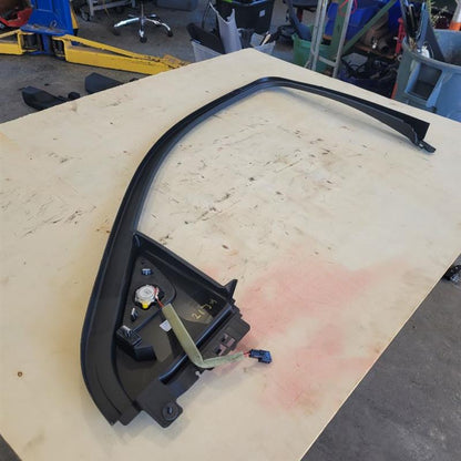 2019 ESCALADE LH FRONT UPPER DOOR TRIM PANEL 25730 - image 12