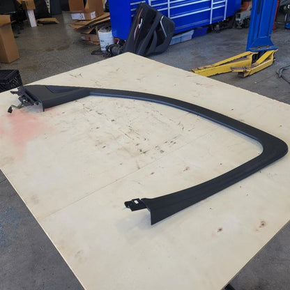 2019 ESCALADE RH FRONT UPPER DOOR TRIM PANEL 25731 - image 11