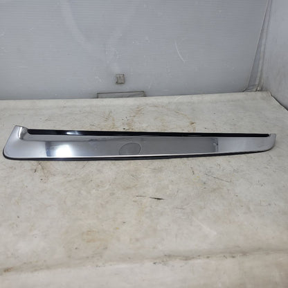 2019 ESCALADE LH DRIVER CHROME C PILLAR APPLIQUE 25741 - image 7