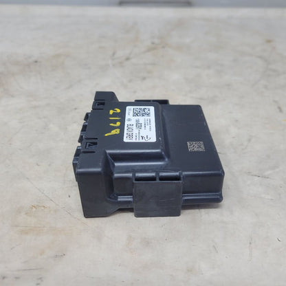 2019 ESCALADE SERIAL DATA GATEWAY MODULE 13598291 25748 - image 2