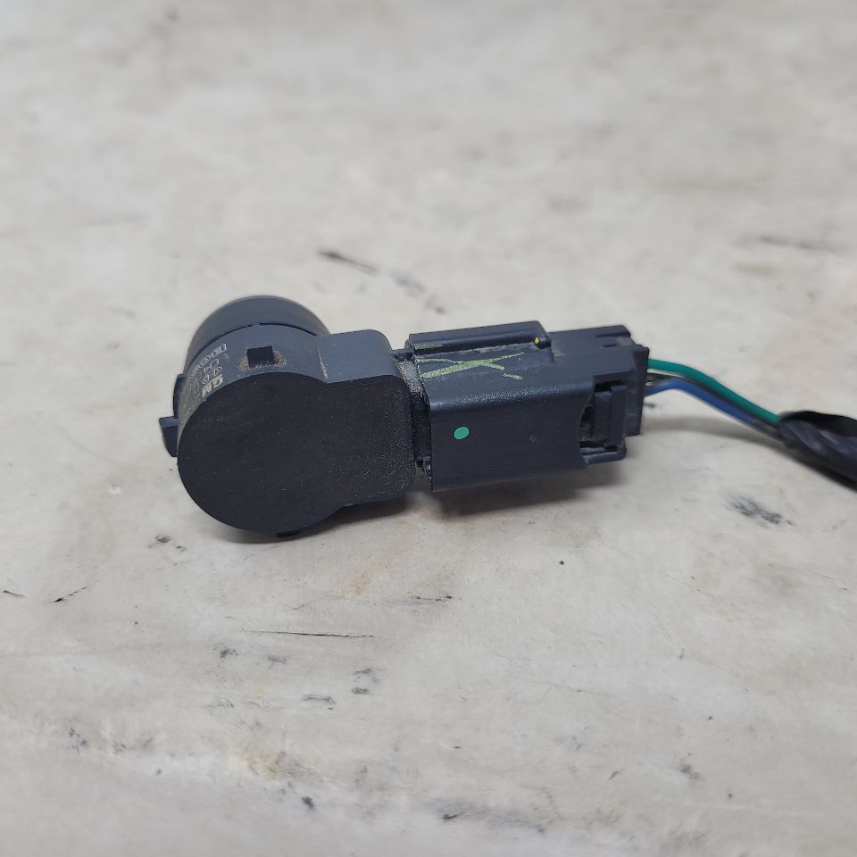 2011 CAMARO PARK SENSOR W/PIGTAIL IMPERIAL BLUE 25865 - image 1