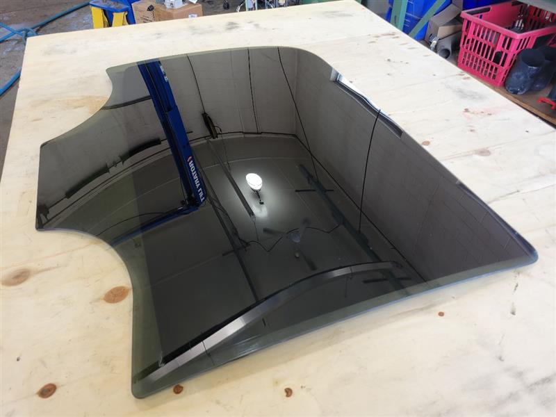 2017 SILVRDO15 RH PASSENGER REAR DOOR GLASS 25906 - image 10