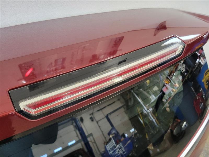 2016 ESCALADE LIFTGATE LIMITED EDITION RED 405Y 25926 - image 12