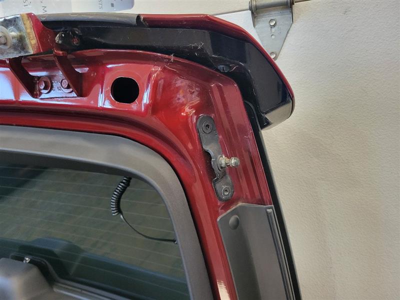 2016 ESCALADE LIFTGATE LIMITED EDITION RED 405Y 25926 - image 17