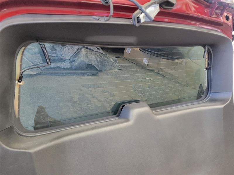 2016 ESCALADE LIFTGATE LIMITED EDITION RED 405Y 25926 - image 2