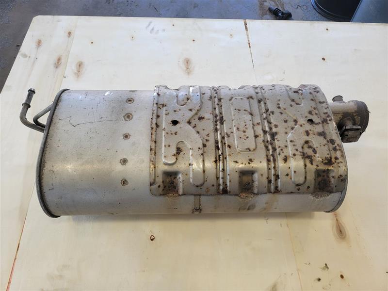 2016 ESCALADE OEM 6.2L EXHAUST MUFFLER & VALVE 59K 25937 - image 1