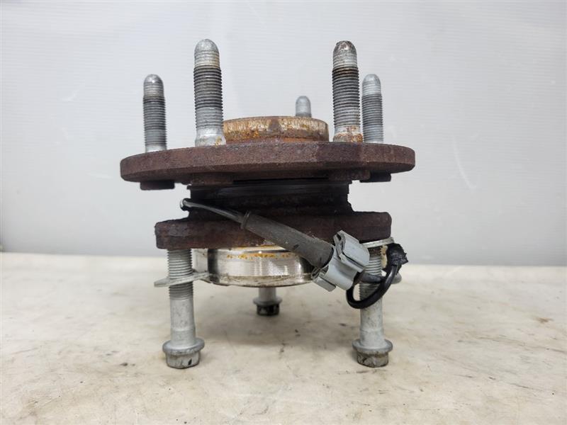 2016 ESCALADE OEM 4WD FRONT WHEEL HUB BEARING 59K 25939 - image 2