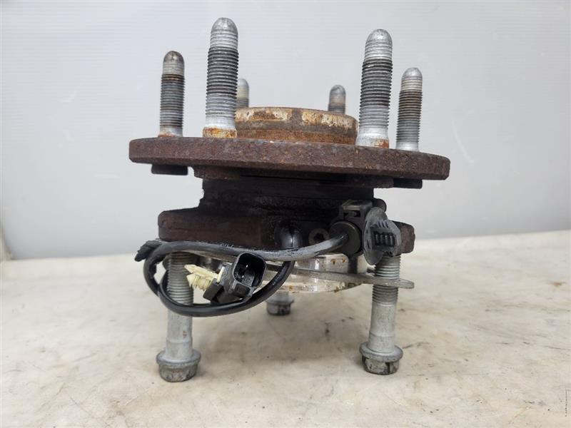 2016 ESCALADE OEM 4WD FRONT WHEEL HUB BEARING 59K 25939 - image 3