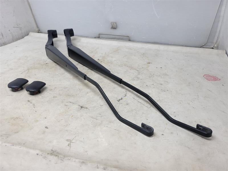 2016 ESCALADE FRONT WINDSHIELD WIPER ARMS PAIR 25950 - image 3