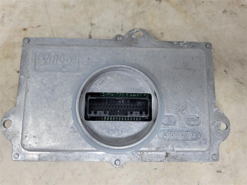 2016 ESCALADE OEM HEADLIGHT BALLAST LED DRIVER 25955 - image 1