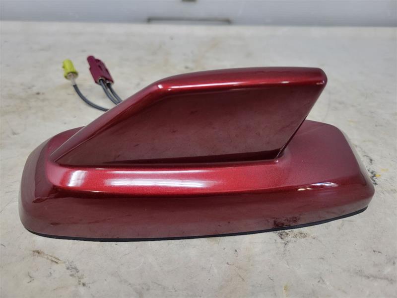 2016 ESCALADE SHARK FIN ANTENNA RED 84081924 25990 - image 1
