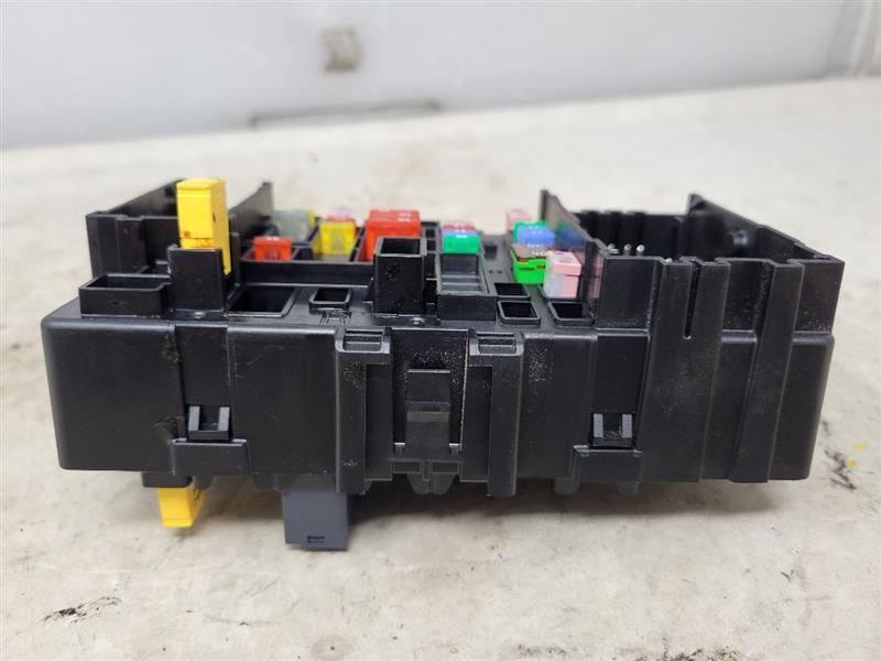 2016 ESCALADE RH DASH FUSE BOX JUNCTION 23418064 25997 - image 5