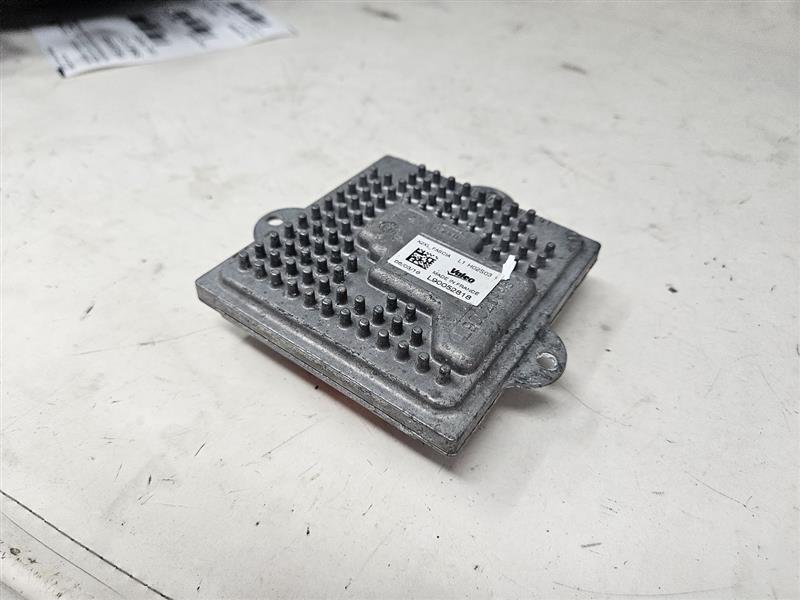 2016 ESCALADE DRL FOG LAMP BALLAST LED DRIVER 26009 - image 4