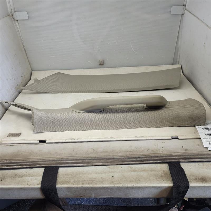 2016 ESCALADE A PILLARS TRIM PAIR LH RH 23447747 26018 - image 6