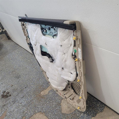 2016 ESCALADE RH PASSENGER REAR DOOR TRIM PANEL 26025 - image 3