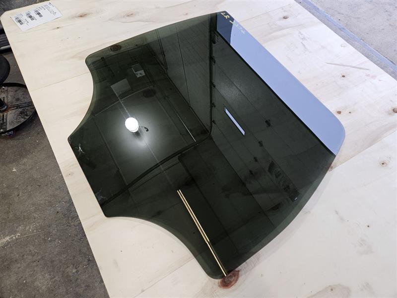 2012 ESCALADE DRIVER REAR DOOR GLASS 15140725 26060 - image 3