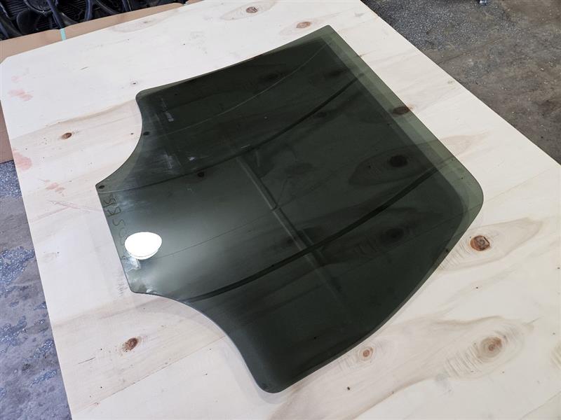 2012 ESCALADE PASSENGER REAR DOOR GLASS 15140726 26061 - image 7