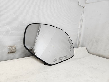 2012 ESCALADE OEM RH MIRROR GLASS ONLY 20778441 26090 - image 1