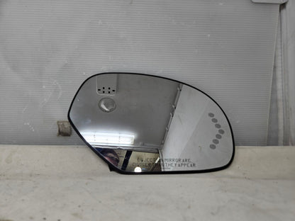 2012 ESCALADE OEM RH MIRROR GLASS ONLY 20778441 26090 - image 2