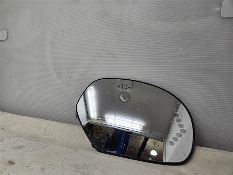 2012 ESCALADE OEM RH MIRROR GLASS ONLY 20778441 26090 - image 3