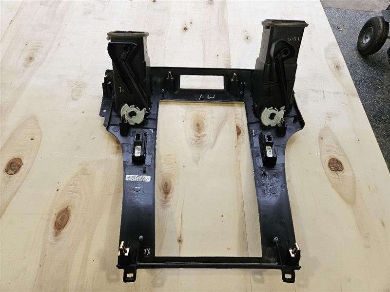 2012 ESCALADE RADIO TRIM DASH BEZEL RUBY WOOD 26102 - image 10