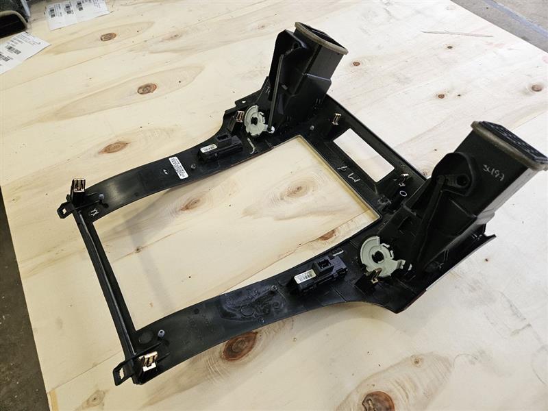 2012 ESCALADE RADIO TRIM DASH BEZEL RUBY WOOD 26102 - image 11