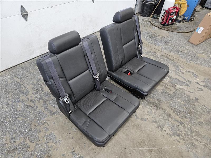 2012 ESCALADE THIRD ROW SEATS BLACK LEATHER 26122 - image 3