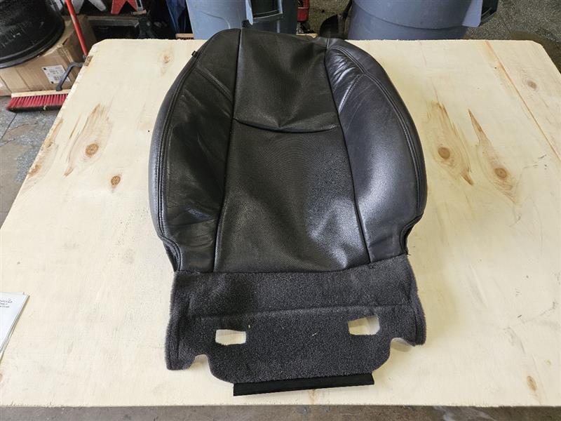 2012 ESCALADE RH PASSENGER UPPER SEAT BACK COVER 26153 - image 1