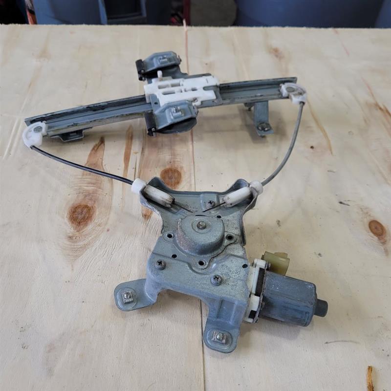 2012 ESCALADE LH DRIVER REAR WINDOW REGULATOR MOTR 26175 - image 5