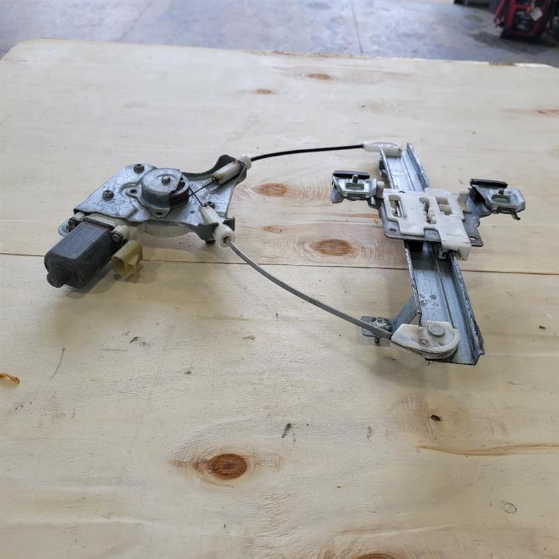 2012 ESCALADE LH DRIVER REAR WINDOW REGULATOR MOTR 26175 - image 6