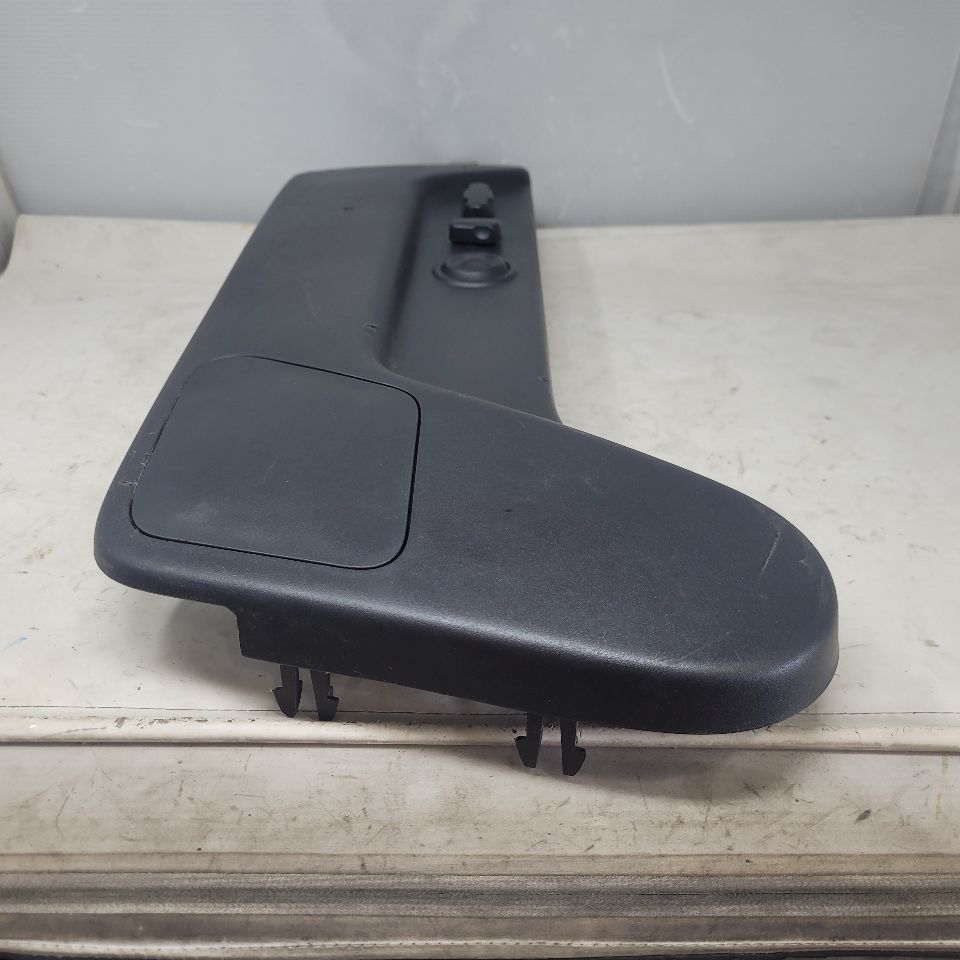 2012 ESCALADE LH DRIVER SEAT TRIM & SWITCHES 26185 - image 3