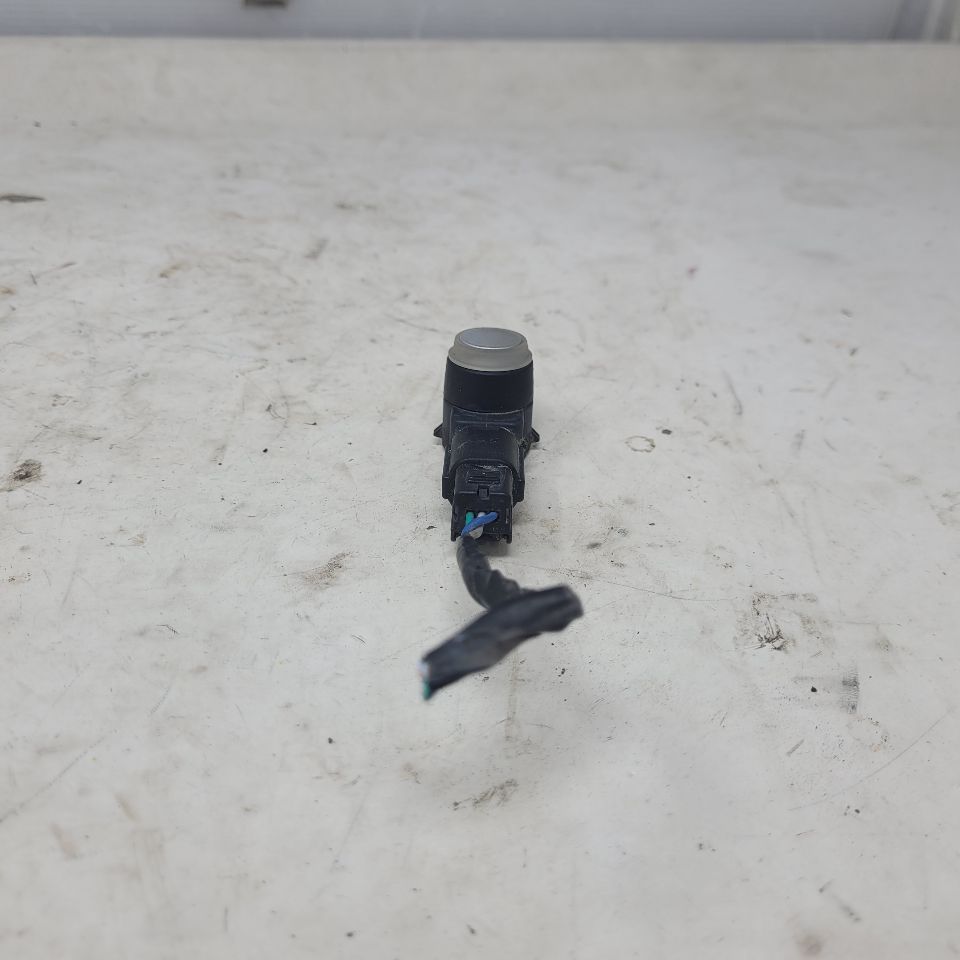 2012 ESCALADE FRONT OR REAR PARK SENSOR W/PIGTAIL 26192 - image 3