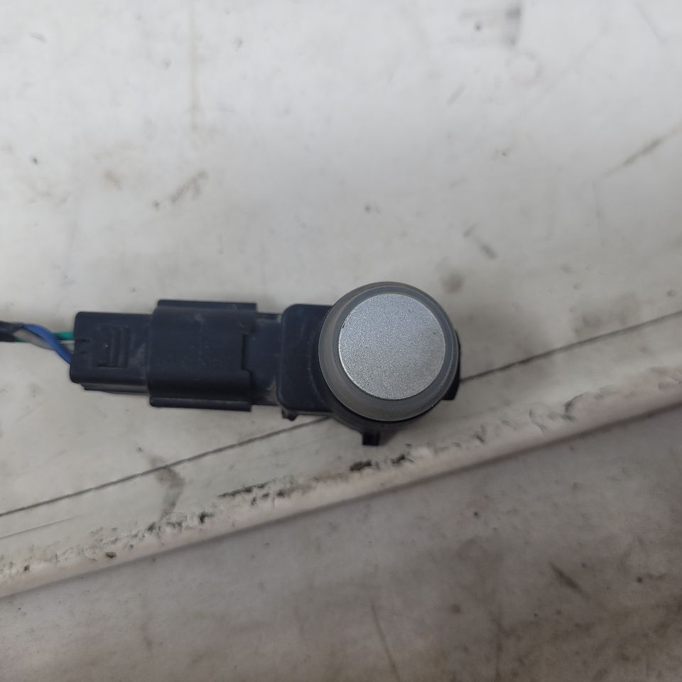 2012 ESCALADE FRONT OR REAR PARK SENSOR W/PIGTAIL 26192 - image 5