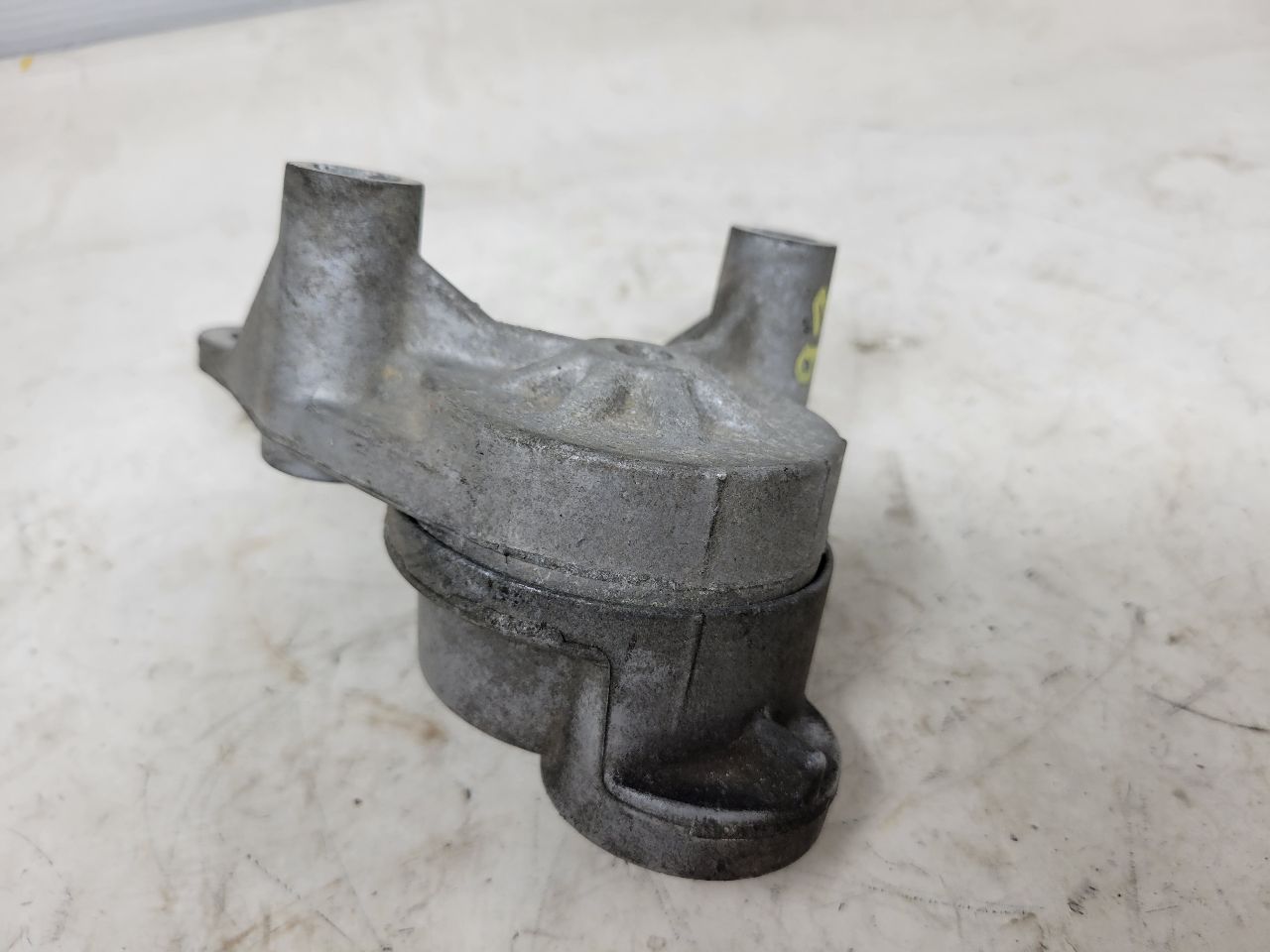 2012 ESCALADE ENGINE BELT TENSIONER NO PULLEY 26198 - image 9