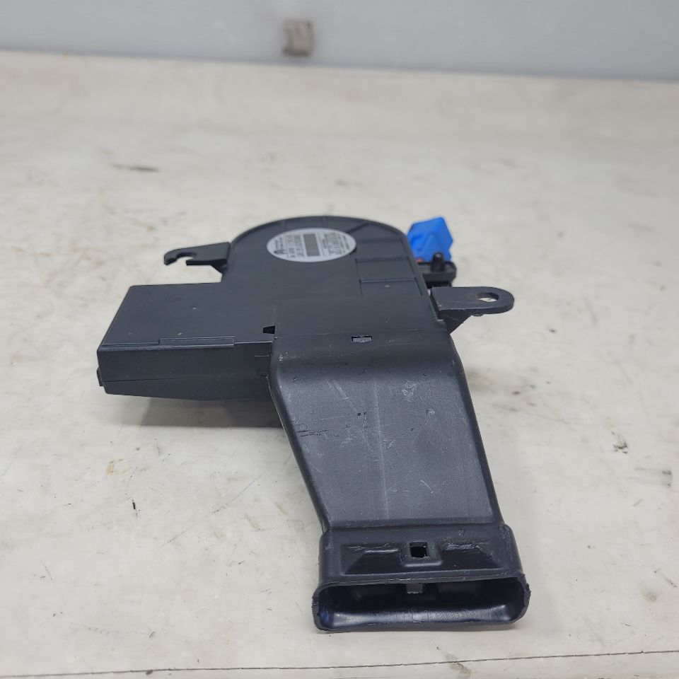 2012 ESCALADE LH BOTTOM SEAT BLOWER MOTOR 26206 - image 8
