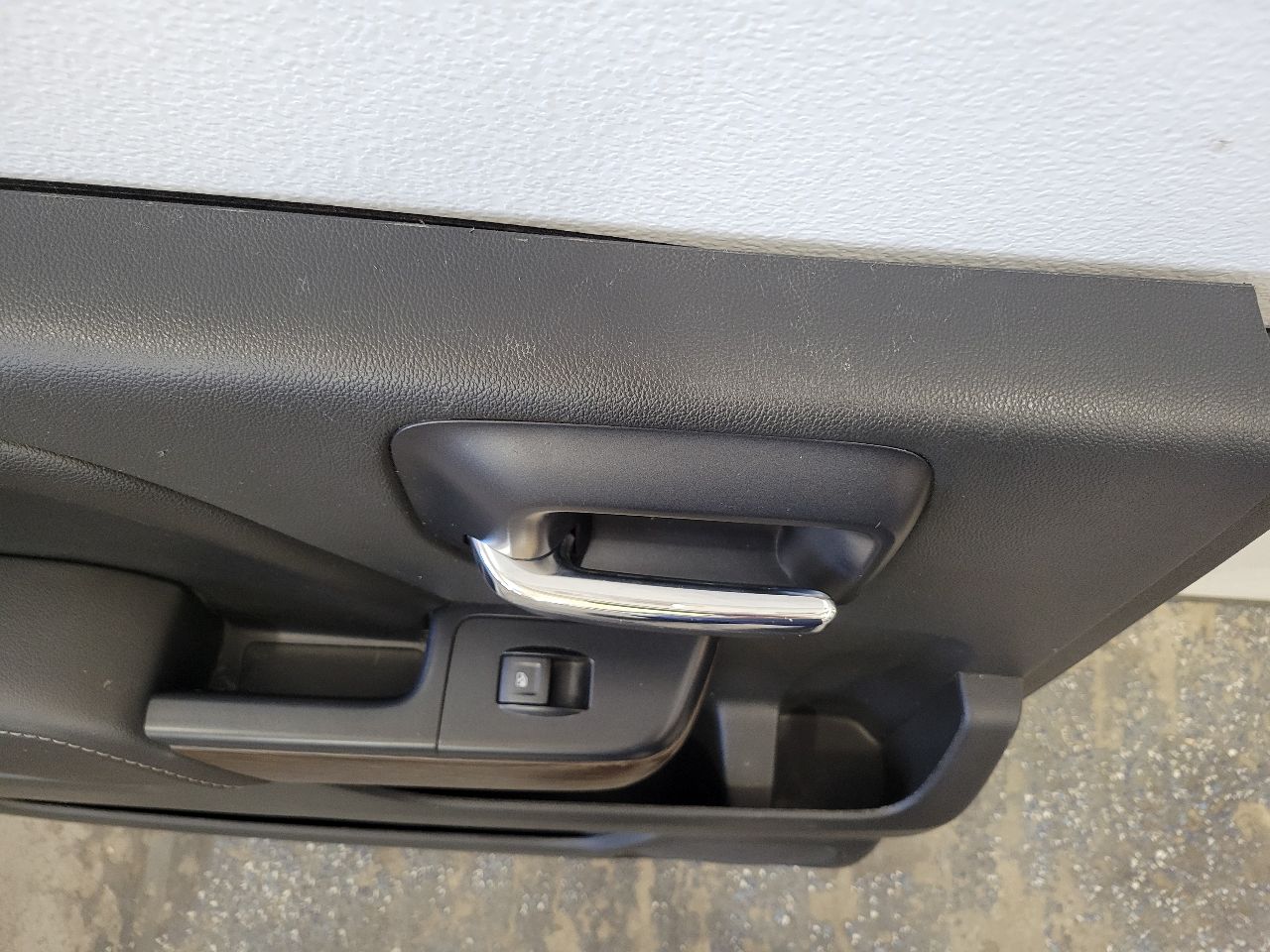 2017 SIERDEN15 DENALI CREW CAB DRIVER REAR DOOR TRI 26224 - image 6